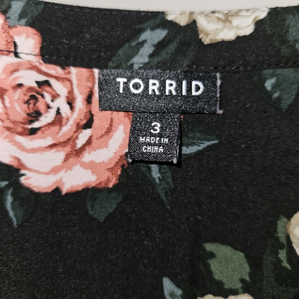 Torrid floral sleeveless tunic top sz 3 - Picture 2 of 4